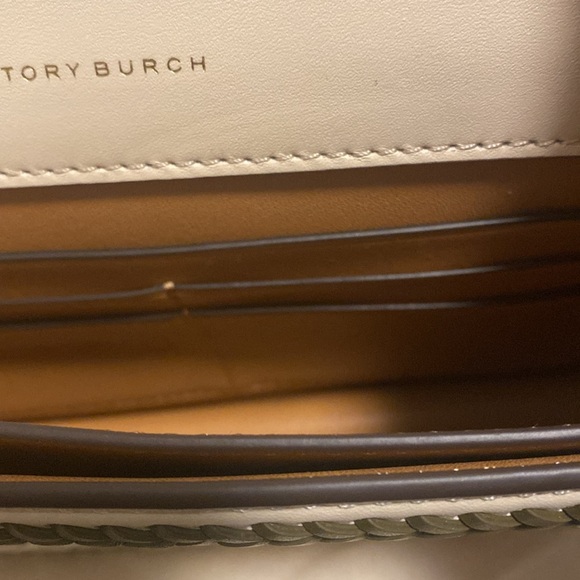 Tory Burch  ! NWT limited edition.monogrammed flower bag. Authenticated! - Picture 9 of 16